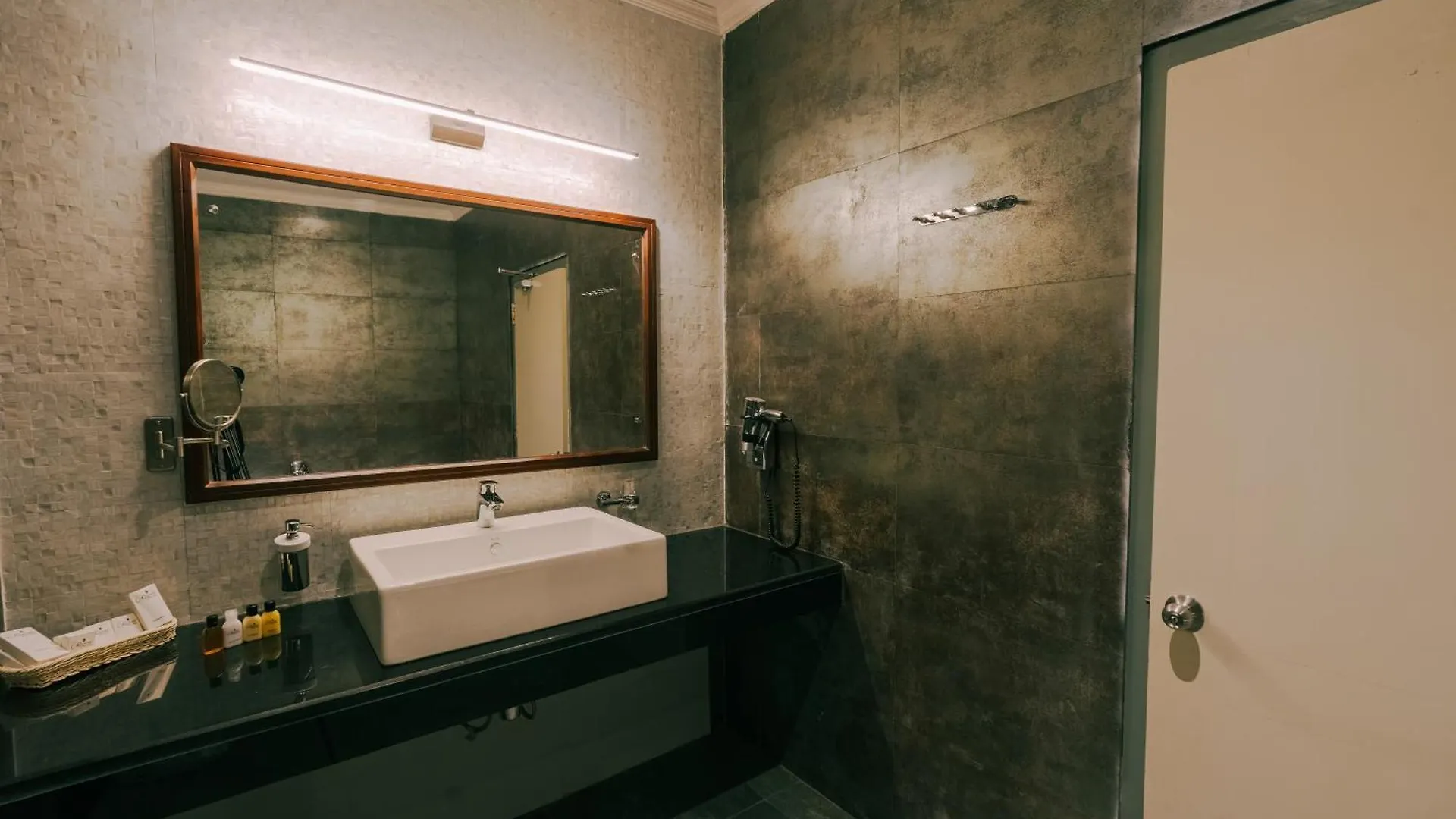 ****  Earl'S Regent Negombo Hotel Sri Lanka